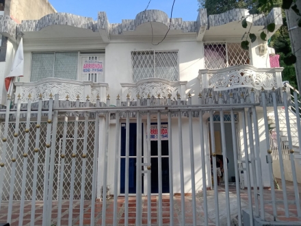 Casa en Santa Lucia 2 Pisos USO COMERCIAL O VIVIENDA